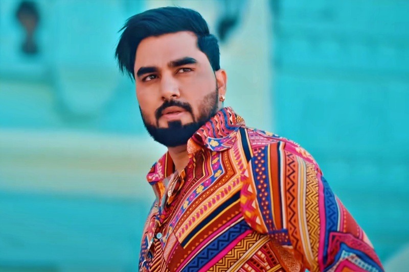 screenshot of payal malik's husband armaan malik (youtuber ) from a video song